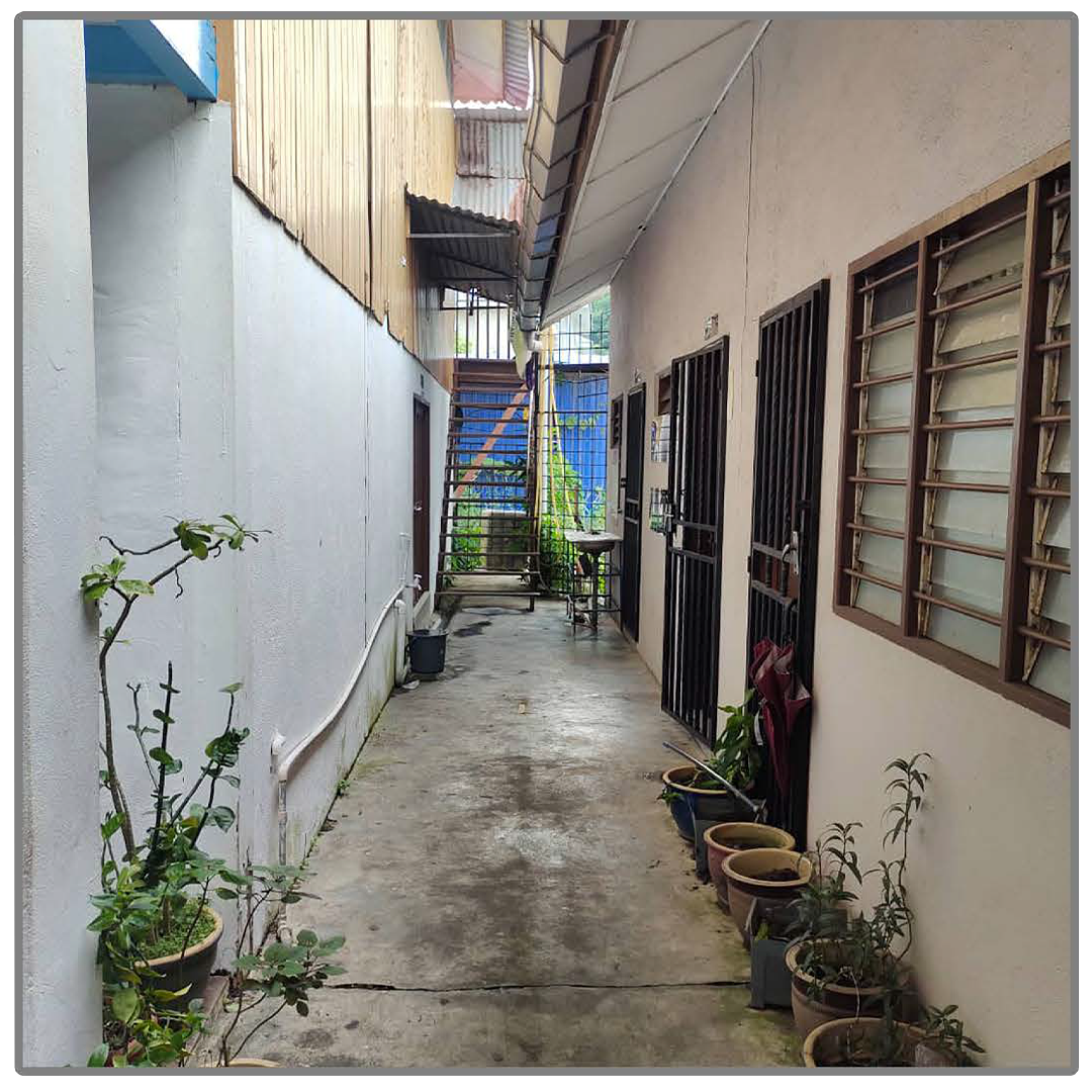 Laluan kaki lima — koridor sekolah